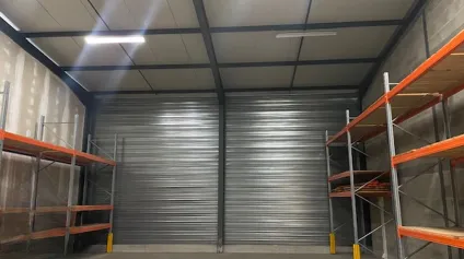 À VENDRE : Cellule artisanale de 190 m² au coeur d'une zone d'activité à Roche-la-Molière - Offre immobilière - Arthur Loyd