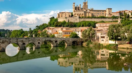 Local d'activité avec showroom de près de 1&nbsp;170 m2 sur une parcelle de 10&nbsp;000 m2 -- Accès A75 immédiat - Offre immobilière - Arthur Loyd