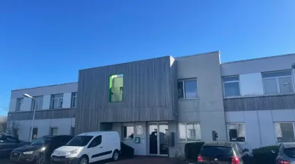 Bureaux lumineux et accessibles avec parkings à Marquette-lez-Lille - Parc du Haut-Touquet - Open space et espaces cloisonnés - Offre immobilière - Arthur Loyd