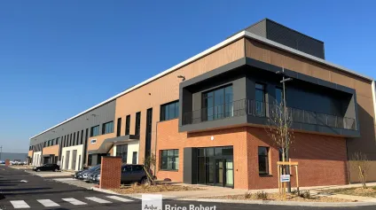 A louer- Bâtiments neufs avec proximité de la Rocade Est, du Boulevard périphérique Laurent Bonnevay et du Boulevard Urbain Sud - Saint-Priest - Offre immobilière - Arthur Loyd