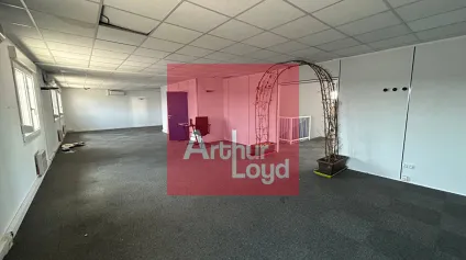 Plateau de bureaux 150 m² lumineux et fonctionnel dans un immeuble tertiaire - Offre immobilière - Arthur Loyd