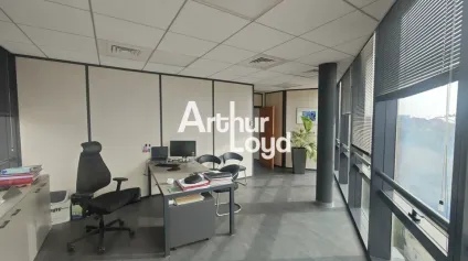 BUREAUX A LOUER A NICE SECTEUR ARENAS AVEC PARKING ET PMR - Offre immobilière - Arthur Loyd