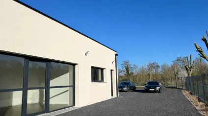 Vos bureaux clé-en-main vous attendent à Somain, à la location, dans un environnement très qualitatif . - Offre immobilière - Arthur Loyd