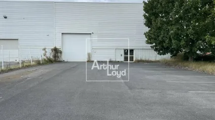 MORANGIS ENTREPOT AVEC COUR A LOUER - Offre immobilière - Arthur Loyd