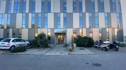 Bureaux de standing avec parkings à vendre - ZFU Saumaty Séon - 13016 - Offre immobilière - Arthur Loyd