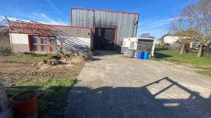 Local d'activités 580m² sur parcelle de 1500m² à louer Lancon-Provence - Offre immobilière - Arthur Loyd