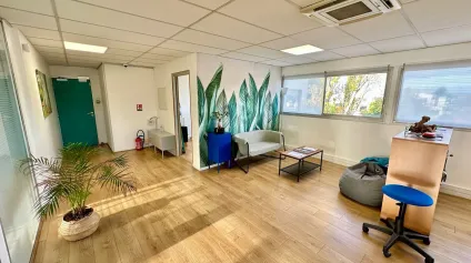 BUREAUX À LOUER EN ÉTAGE - Offre immobilière - Arthur Loyd