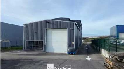 A vendre - Deux locaux d'activité et bureaux sur un terrain de 2&nbsp;800 m² indépendant - Béligneux - Offre immobilière - Arthur Loyd