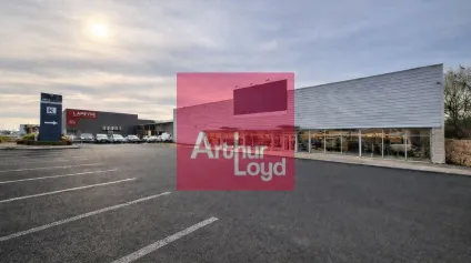 LOCAL COMMERCIAL 1027 M² A LOUER AUBIERE - Offre immobilière - Arthur Loyd