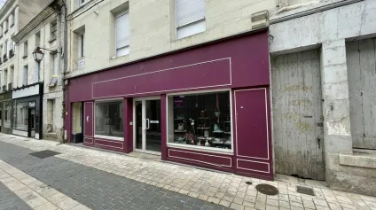 LOCAL A LOUER CENTRE VILLE PROCHE BOULEVARD BLOSSAC - Offre immobilière - Arthur Loyd