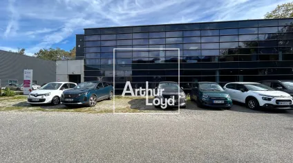 Location local d’activité avec bureaux à Labège - grande hauteur sous plafond - Offre immobilière - Arthur Loyd
