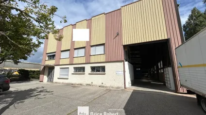 Bâtiment d’activités à louer à Chassieu avec pont roulant de 5T - Offre immobilière - Arthur Loyd