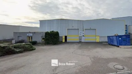 A louer - Bâtiment d'activité avec quatre ponts roulants de 10 tonnes - Béligneux - Offre immobilière - Arthur Loyd
