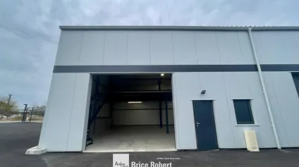 Location local d'activités neuf à Chavanoz avec porte électrique - Offre immobilière - Arthur Loyd