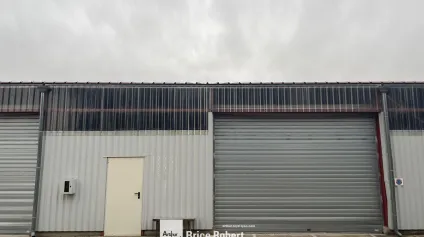 Location locaux d'activités modulables à Lissieu avec accès facile - Offre immobilière - Arthur Loyd