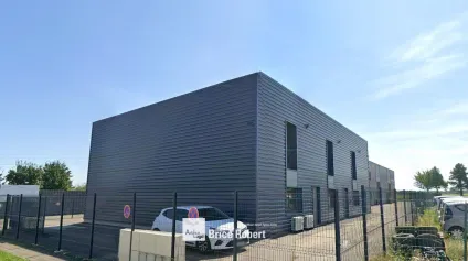 A louer - Local d'activités avec une excellente accessibilité - Saint-André-de-Corcy - Offre immobilière - Arthur Loyd