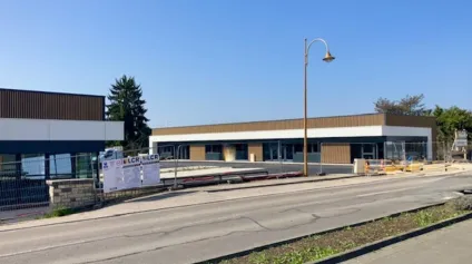 CELLULES COMMERCIALES NEUVES A LOUER - CENTRE VILLE GENLIS - Offre immobilière - Arthur Loyd