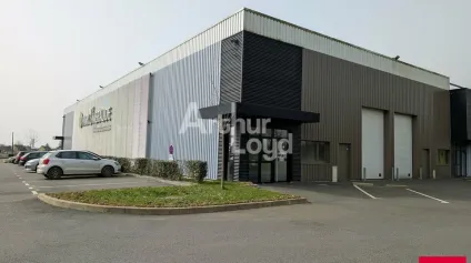 LA MEZIERE - PARK EMERAUDE - LOCAL D'ACTIVITE A LOUER - Offre immobilière - Arthur Loyd