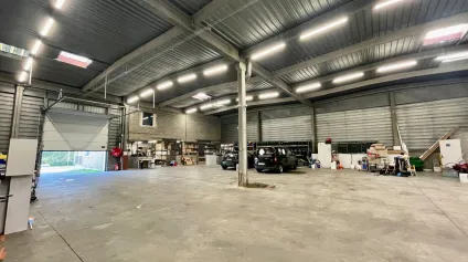 Locaux d'activité à vendre à PETIT COURONNE 76650 - Offre immobilière - Arthur Loyd