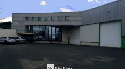 A Louer - Bâtiment industriel comprenant un accès poids lourds, à proximité de l'A6 - Jassans-Riottier - Offre immobilière - Arthur Loyd