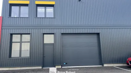 Location locaux d'activités avec bureaux aménagés à Neuville-sur-Saône - Offre immobilière - Arthur Loyd