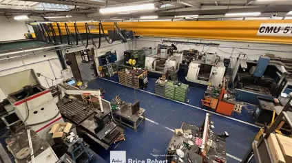 A vendre - Local d'activités de 650 m² avec partie bureaux aménagés et climatisés - Saint-Priest - Offre immobilière - Arthur Loyd