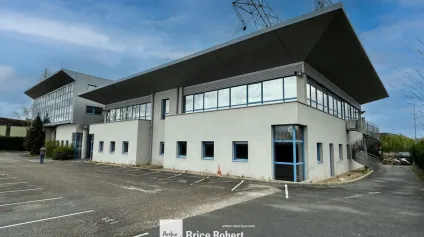 A vendre - Bâtiment d'activités indépendant avec une chambre froide et quais niveleurs - Civrieux d'Azergues - Offre immobilière - Arthur Loyd