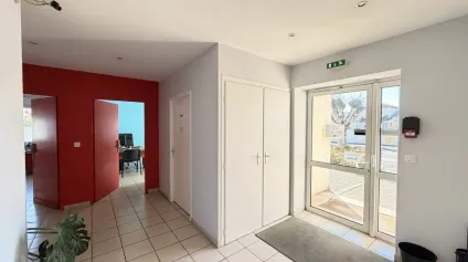 MAISON MÉDICAL 171 M² À L'ACHAT  POITIERS OUEST  BONNE VISIBILITÉ ET ACCÈS RAPIDE - Offre immobilière - Arthur Loyd