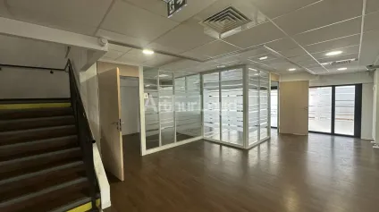 BUREAUX à VENDRE de 839.97 m² - Offre immobilière - Arthur Loyd