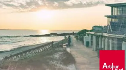 DROIT AU BAIL BIARRITZ EMPLACEMENT N° 1 TOUT COMMERCE - Offre immobilière - Arthur Loyd