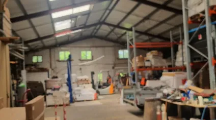 BAYONNE proche autoroute, ENTREPOT 500M2 - Offre immobilière - Arthur Loyd