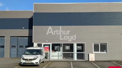 PACE - LOCAL D'ACTIVITES A VENDRE - 400 M² - Offre immobilière - Arthur Loyd