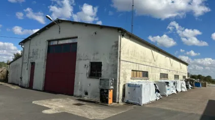 A VENDRE - LOCAL D'ACTIVITÉS - SAINT GERMAIN DU PUY - Offre immobilière - Arthur Loyd