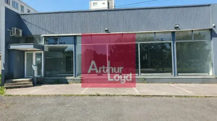 CLERMONT-FERRAND A VENDRE LOCAL ACTIVITE 590 M² - AVENUE EDOUARD MICHELIN - Offre immobilière - Arthur Loyd