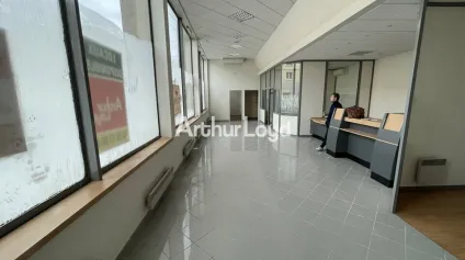 Local commercial indépendant 134 m2 - Offre immobilière - Arthur Loyd