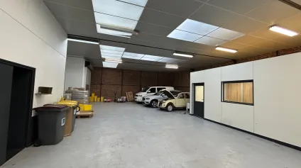 A LOUER - LOCAUX D'ACTIVITÉ - 349 M2 - SAINT-QUENTIN - Offre immobilière - Arthur Loyd