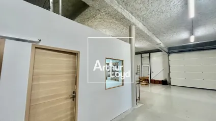 Local d'activité 190 m² à vendre - Secteur Est de Vendargues - Visibilité stratégique et accès immédiats - Offre immobilière - Arthur Loyd