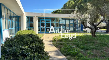 Local d'activités 455 m² avec bureaux-Nîmes - Offre immobilière - Arthur Loyd