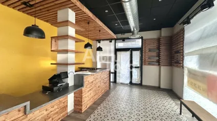 A LOUER LOCAL COMMERCIAL ANNECY - Offre immobilière - Arthur Loyd