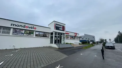 A louer local boulevard Marcel Paul à Saint Herblain - 970 m2 - Offre immobilière - Arthur Loyd