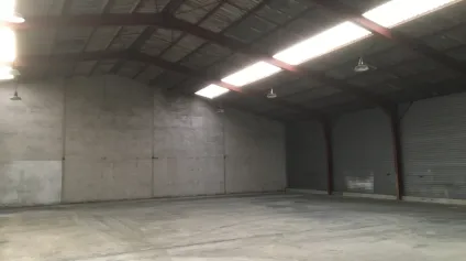 CHAMBRAY-LES-TOURS LES AUBUIS JEAN PERRIN - LOCAL D'ACTIVITES A LOUER DE 550 m² - Offre immobilière - Arthur Loyd