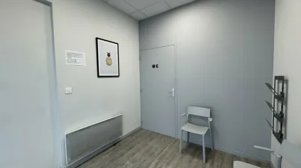 JOUE LES TOURS CENTRE BUREAUX COMMERCIAUX A VENDRE 48 M² BON ETAT ET VISIBILITE - Offre immobilière - Arthur Loyd