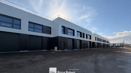 Location locaux d'activités neufs à Décines-Charpieu avec parkings - Offre immobilière - Arthur Loyd
