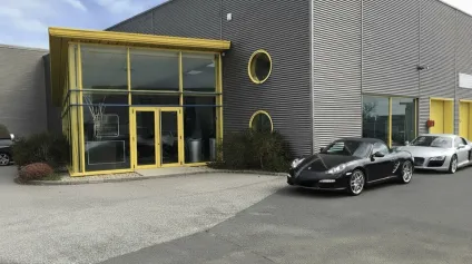 A LOUER - LOCAUX D'ACTIVITÉS 411 m2 sur zone commerciale attractive - Offre immobilière - Arthur Loyd