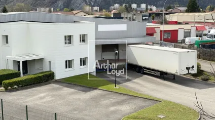 positionnement exceptionnel entrepôt avec quais - Offre immobilière - Arthur Loyd