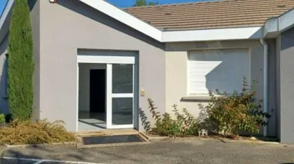 À LOUER : Bâtiment industriel de 320 m² à ANDREZIEUX - Offre immobilière - Arthur Loyd