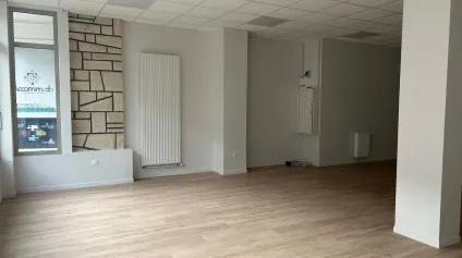 BUREAUX - LOCAL COMMERCIAL - TERTIAIRE - 150 M2 - CENTRE-VILLE - ST NAZAIRE - PMR - Offre immobilière - Arthur Loyd