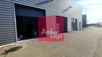 COURNON A LOUER LOCAL ACTIVITE 311 M² - - Offre immobilière - Arthur Loyd