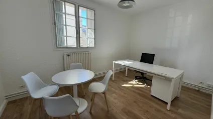 TOURS CENTRE BUREAUX A LOUER 65 M² PARKING POSSIBLE - Offre immobilière - Arthur Loyd