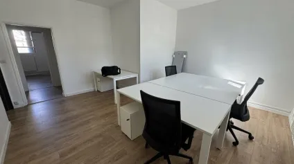 TOURS CENTRE BUREAUX A LOUER 65 M² PARKING POSSIBLE - Offre immobilière - Arthur Loyd